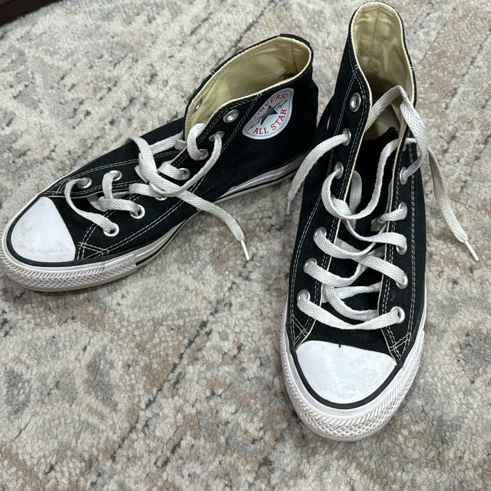 Black high top converse